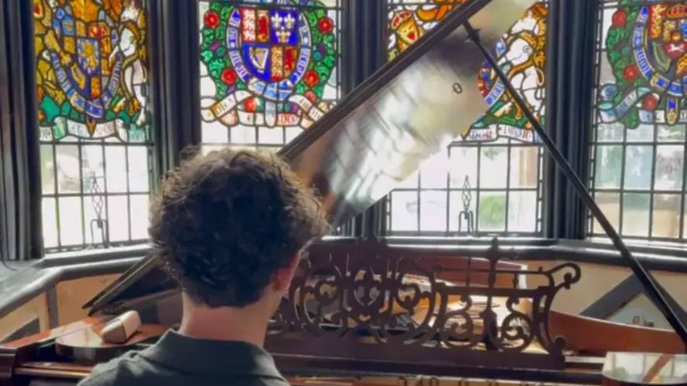 Zak Gowing playing piano